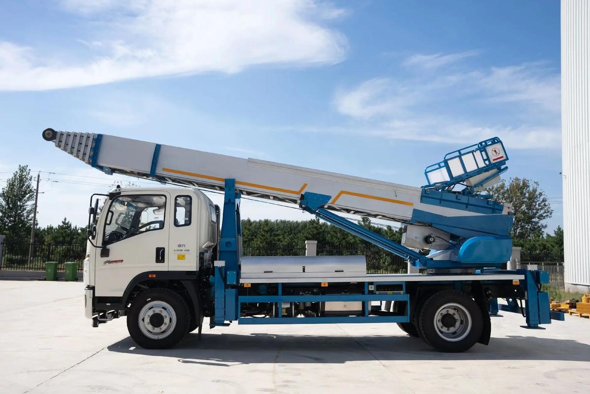 利辛县云梯上料车租赁费用