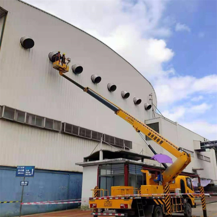 利辛县高空作业车出租服务：专业广告牌安装解决方案